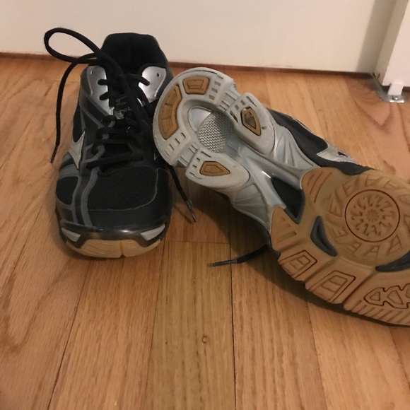 Volleyball shoes - Picture 3 of 3